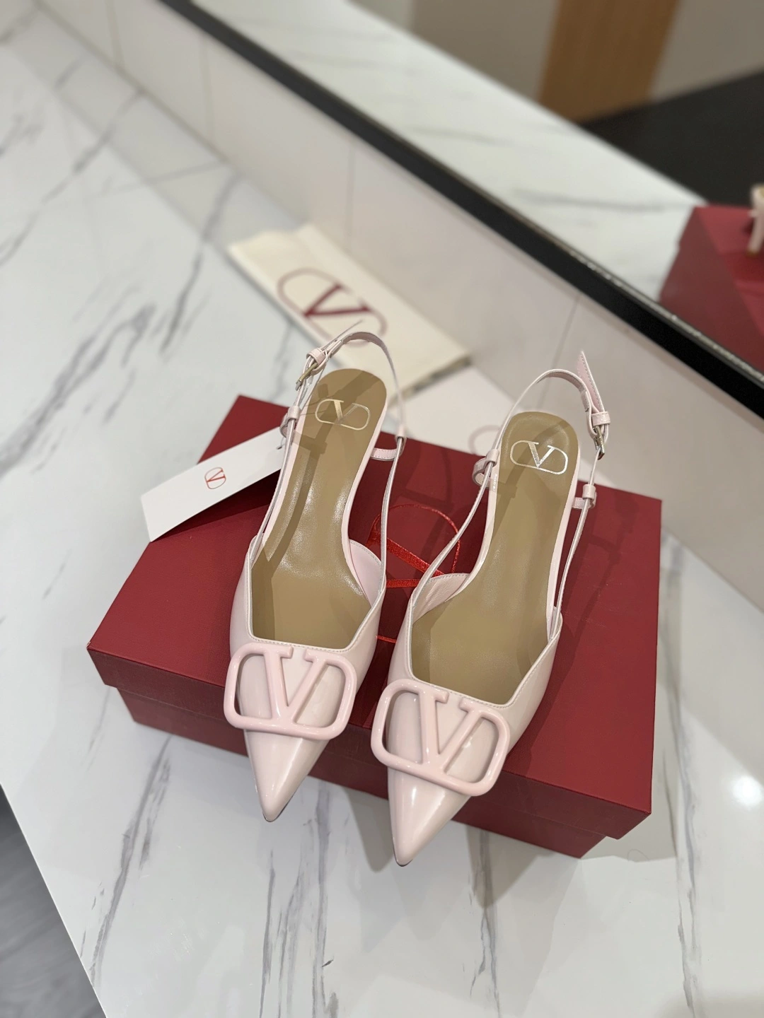 COCO-- V1859ti9o WS0Q70TMKW34PINK goatskin VLogo Signature Heel height：4.5CM item:E-X138C3001